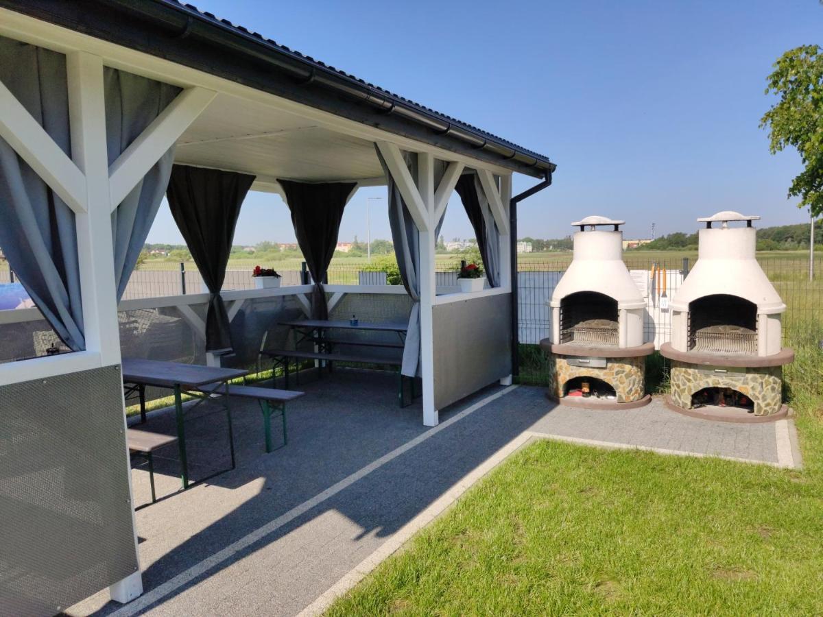 Aurora Ustka-Przewloka Aparthotel Buitenkant foto