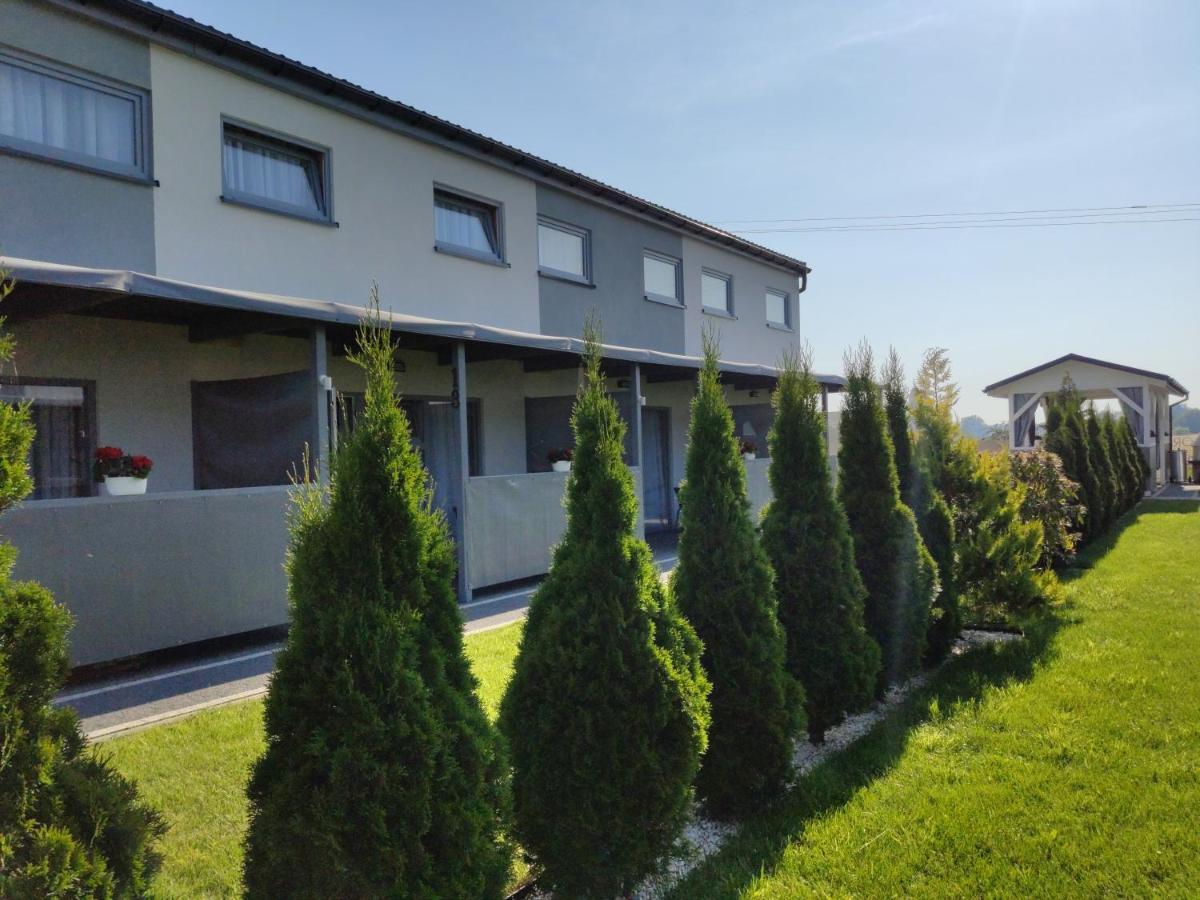 Aurora Ustka-Przewloka Aparthotel Buitenkant foto