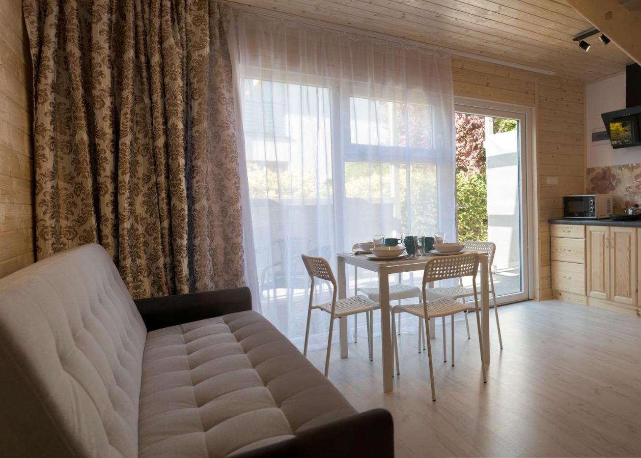 Aurora Ustka-Przewloka Aparthotel Buitenkant foto